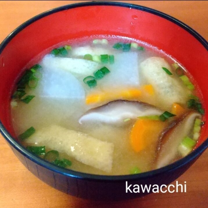 具だくさんお味噌汁 大根 にんじん 椎茸 油揚げ レシピ 作り方 By Kawacchi 楽天レシピ 具だくさんお味噌汁 大根 にんじん 椎茸 油揚げ レシピ 作り方 By Kawacchi 楽天レシピ